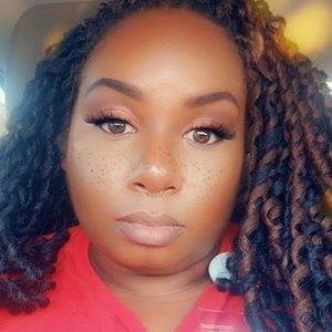 Meet your Posher, Tonya